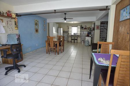 Sala de casa à venda com 2 quartos, 160m² em Freguesia de Jacarepaguá, Rio de Janeiro