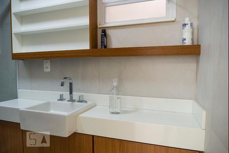 Apartamento à venda com 90m², 3 quartos e 1 vaga Apartamento à venda com 90m², 3 quartos e 1 vagaBanheiro da Suíte