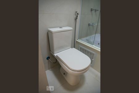 Apartamento à venda com 90m², 3 quartos e 1 vaga Apartamento à venda com 90m², 3 quartos e 1 vagaBanheiro da Suíte