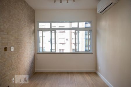 Apartamento à venda com 90m², 3 quartos e 1 vaga Apartamento à venda com 90m², 3 quartos e 1 vagaSala