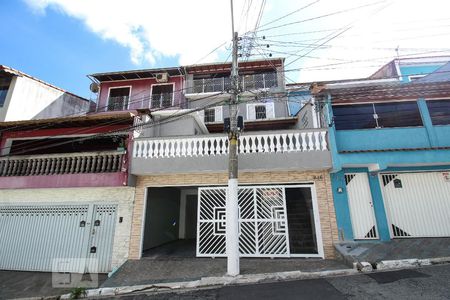 Casa à venda com 140m², 3 quartos e 2 vagasFachada