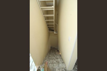 Casa à venda com 140m², 3 quartos e 2 vagasEscada