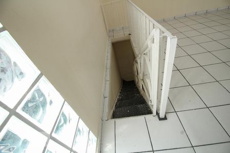 Casa à venda com 140m², 3 quartos e 2 vagasEscada