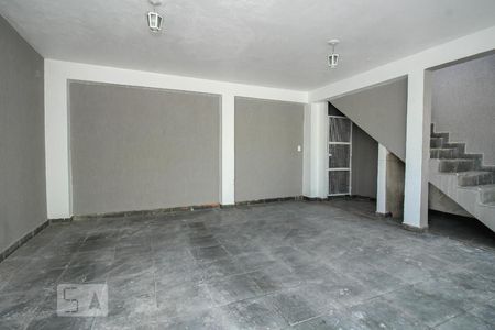 Casa à venda com 140m², 3 quartos e 2 vagasGaragem