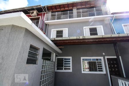Casa à venda com 140m², 3 quartos e 2 vagasQuintal