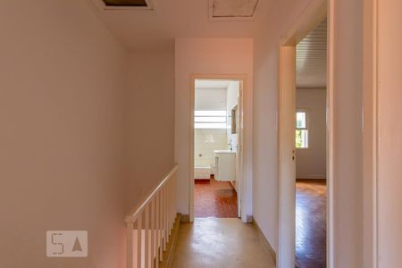 Corredor dos Quartos de casa para alugar com 3 quartos, 130m² em Bosque da Saúde, São Paulo