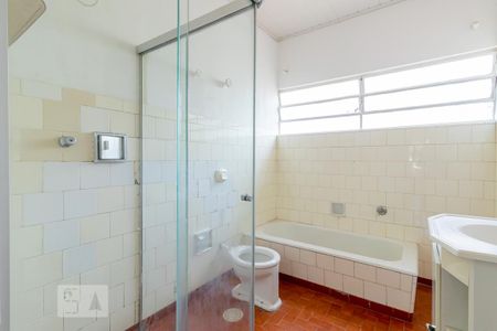 Casa para alugar com 130m², 3 quartos e 1 vaga Casa para alugar com 130m², 3 quartos e 1 vagaBanheiro