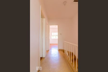 Casa para alugar com 130m², 3 quartos e 1 vaga Casa para alugar com 130m², 3 quartos e 1 vagaCorredor dos Quartos