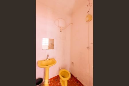 Casa para alugar com 130m², 3 quartos e 1 vaga Casa para alugar com 130m², 3 quartos e 1 vagaBanheiro de Serviço