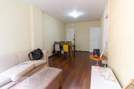 Sala de Apartamento com 2 quartos, 110m² São Lucas