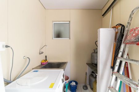 Casa para alugar com 300m², 5 quartos e 2 vagas Casa para alugar com 300m², 5 quartos e 2 vagasLavanderia