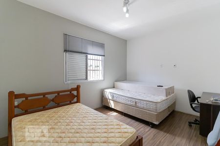 Casa para alugar com 300m², 5 quartos e 2 vagas Casa para alugar com 300m², 5 quartos e 2 vagasQuarto 1