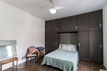 Casa para alugar com 300m², 5 quartos e 2 vagas Casa para alugar com 300m², 5 quartos e 2 vagasQuarto 2