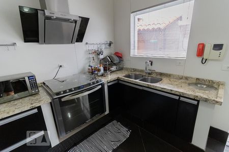 Casa para alugar com 300m², 5 quartos e 2 vagas Casa para alugar com 300m², 5 quartos e 2 vagasCozinha