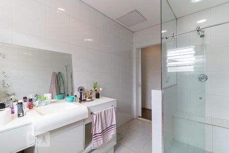 Casa para alugar com 300m², 5 quartos e 2 vagas Casa para alugar com 300m², 5 quartos e 2 vagasBanheiro Social 1