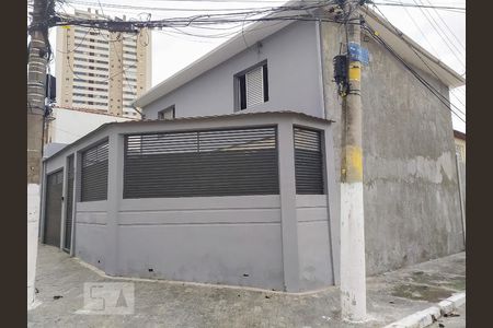 Casa para alugar com 300m², 5 quartos e 2 vagas Casa para alugar com 300m², 5 quartos e 2 vagasFachada