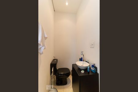 Casa para alugar com 300m², 5 quartos e 2 vagas Casa para alugar com 300m², 5 quartos e 2 vagasBanheiro da Suíte