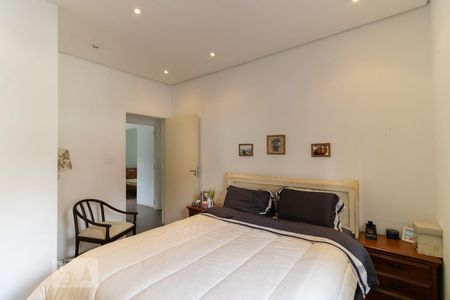 Casa para alugar com 300m², 5 quartos e 2 vagas Casa para alugar com 300m², 5 quartos e 2 vagasSuíte