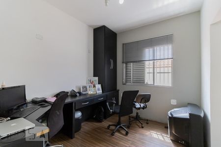 Casa para alugar com 300m², 5 quartos e 2 vagas Casa para alugar com 300m², 5 quartos e 2 vagasQuarto 1