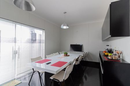 Casa para alugar com 300m², 5 quartos e 2 vagas Casa para alugar com 300m², 5 quartos e 2 vagasCozinha
