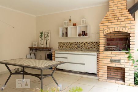 Casa à venda com 450m², 4 quartos e 6 vagasChurrasqueira