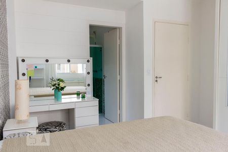 Casa à venda com 450m², 4 quartos e 6 vagasSuíte 2