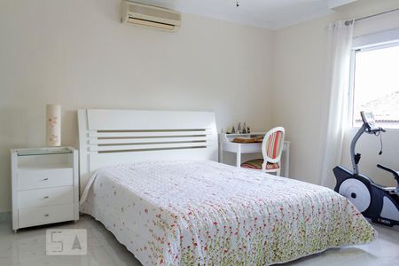 Casa à venda com 450m², 4 quartos e 6 vagasSuíte 1