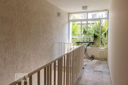 Casa à venda com 450m², 4 quartos e 6 vagasHall de Entrada