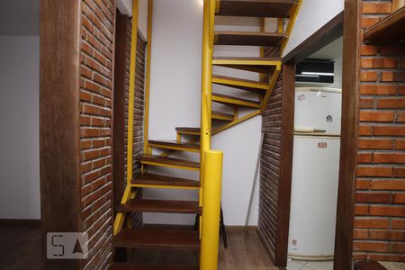 Escada de casa para alugar com 3 quartos, 90m² em Tijuca, Rio de Janeiro