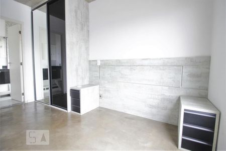 Suíte de apartamento à venda com 2 quartos, 75m² em Jardim Fonte do Morumbi, São Paulo