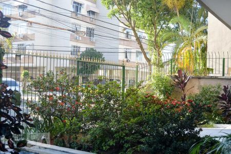 Apartamento à venda com 77m², 2 quartos e 1 vagaEntrada do prédio