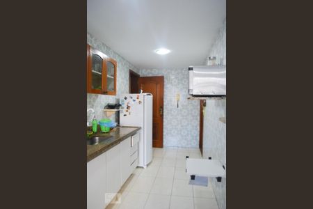 Apartamento à venda com 77m², 2 quartos e 1 vagaCozinha