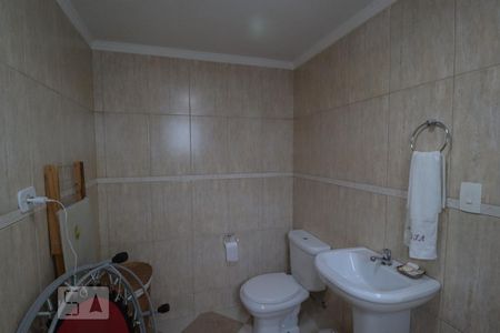 Casa à venda com 300m², 2 quartos e 2 vagasBanheiro de Serviço