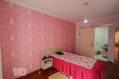 Casa à venda com 300m², 2 quartos e 2 vagasSuíte 2