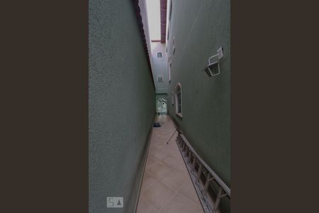 Casa à venda com 300m², 2 quartos e 2 vagasCorredor