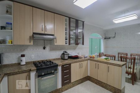 Casa à venda com 300m², 2 quartos e 2 vagasCozinha