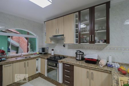 Casa à venda com 300m², 2 quartos e 2 vagasCozinha