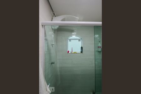 Casa à venda com 300m², 2 quartos e 2 vagasBanheiro da Suíte 2