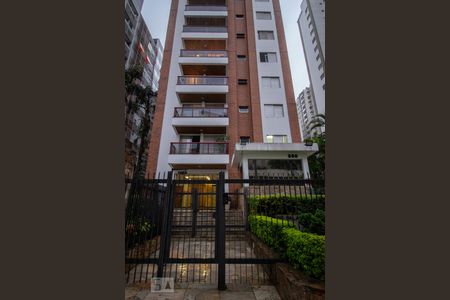 Apartamento à venda com 130m², 4 quartos e 3 vagas Apartamento à venda com 130m², 4 quartos e 3 vagasFachada