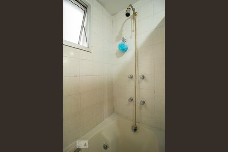 Apartamento à venda com 130m², 4 quartos e 3 vagas Apartamento à venda com 130m², 4 quartos e 3 vagasBanheiro Quarto 4