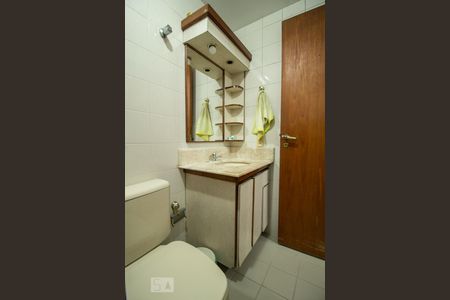 Apartamento à venda com 130m², 4 quartos e 3 vagas Apartamento à venda com 130m², 4 quartos e 3 vagasBanheiro Quarto 3