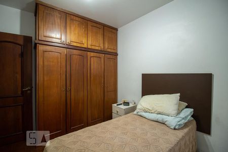Apartamento à venda com 130m², 4 quartos e 3 vagas Apartamento à venda com 130m², 4 quartos e 3 vagasQuarto 3 - Suíte