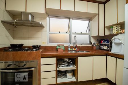 Apartamento à venda com 130m², 4 quartos e 3 vagas Apartamento à venda com 130m², 4 quartos e 3 vagasCozinha