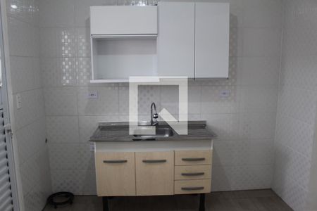Cozinha de casa para alugar com 1 quarto, 30m² em Vila Cleonice, São Paulo