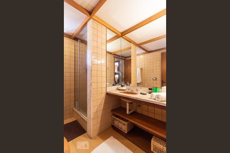 Apartamento à venda com 470m², 4 quartos e 4 vagasBanheiro Social