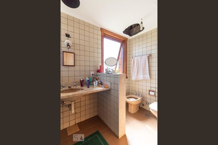 Apartamento à venda com 470m², 4 quartos e 4 vagasBanheiro da Suíte