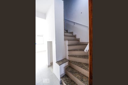 Escada de casa para alugar com 2 quartos, 90m² em Recreio dos Bandeirantes, Rio de Janeiro