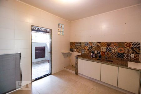 Casa para alugar com 90m², 2 quartos e 1 vaga Casa para alugar com 90m², 2 quartos e 1 vagaCozinha