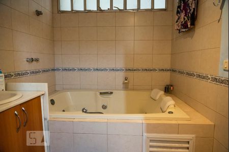 Apartamento à venda com 300m², 4 quartos e 1 vagaBanheiro 1