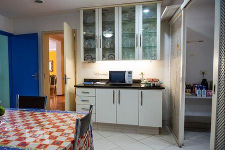 Apartamento à venda com 300m², 4 quartos e 1 vagaCozinha 